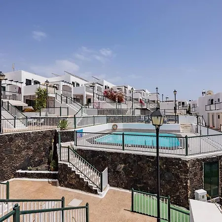 One Bedroom With Communal Pool - Casa Julie Apartment *
